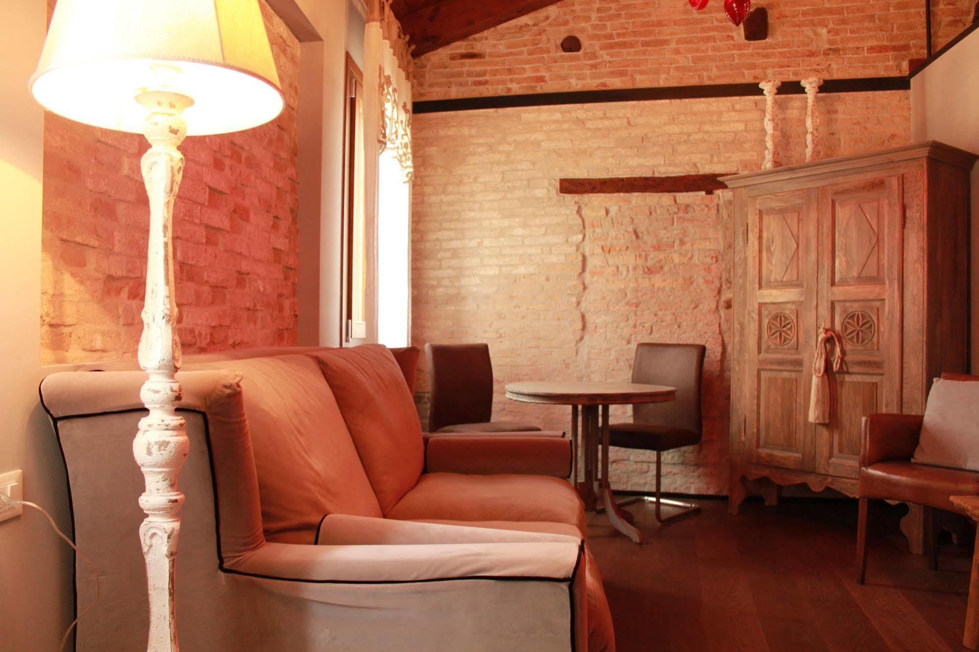 Rosso Charm B&B Βενετία Εξωτερικό φωτογραφία