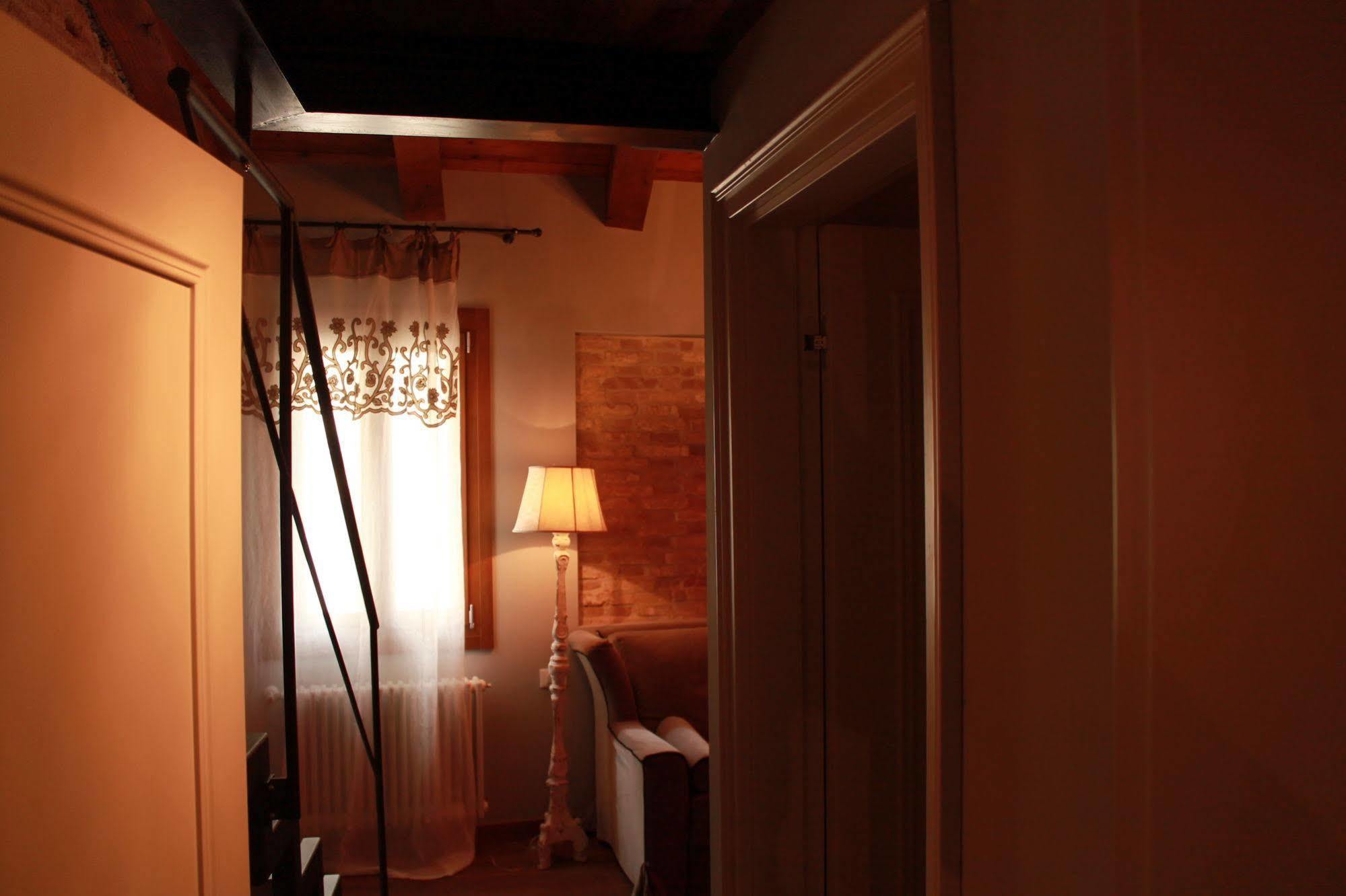 Rosso Charm B&B Βενετία Εξωτερικό φωτογραφία